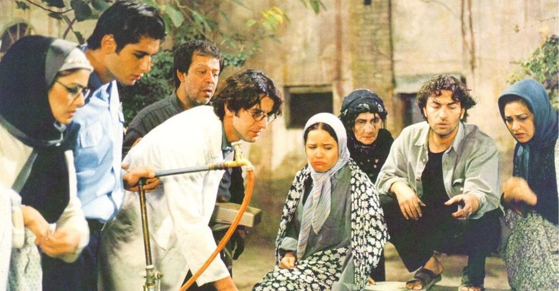 گلاب آدینه در نمایى از فیلم مهمان مامان